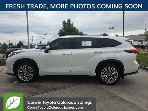 Used 2023 Toyota Highlander Platinum AWD/4WD image 7