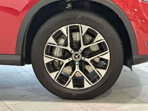 Used 2025 Mercedes-Benz GLC 350e 4MATIC image 6