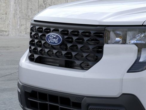 New 2025 Ford Maverick XL image 18
