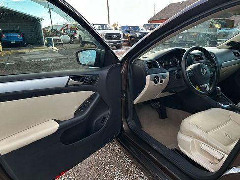 Used 2012 Volkswagen Jetta TDI image 27