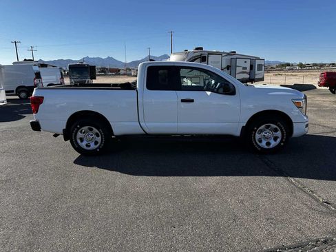 Used 2023 Nissan Titan S RWD image 3