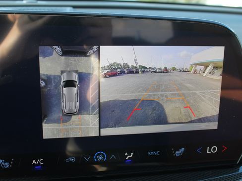 New 2027 Chevrolet Traverse Z71 w/ Enhanced Driving Package AWD/4WD image 16