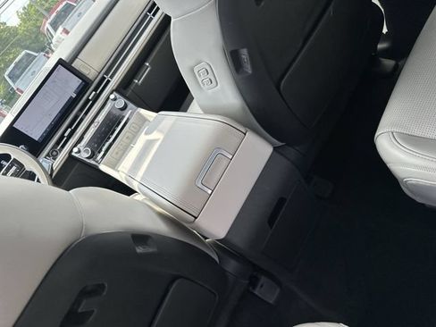 Used 2024 Hyundai Santa Fe Calligraphy AWD/4WD image 25