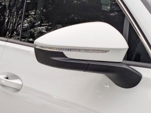 New 2026 Volkswagen Tiguan SE image 10