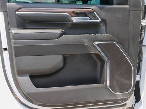 Used 2024 Chevrolet Silverado 2500 LT image 11