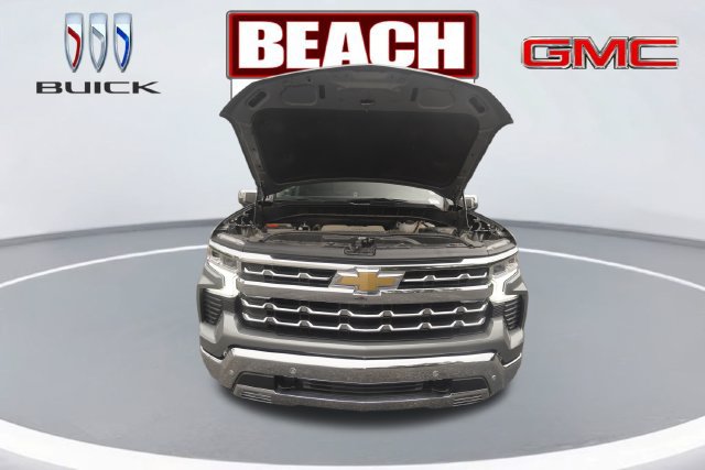 Used 2024 Chevrolet Silverado 1500 LTZ w/ Z71 Off-Road Package AWD/4WD image 9