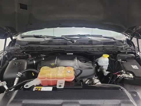 Used 2018 RAM 1500 Laramie w/ Convenience Group image 30