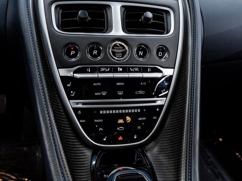 Used 2018 Aston Martin DB11 V12 image 34