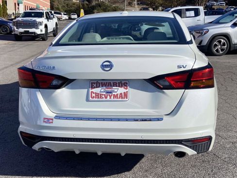 Used 2022 Nissan Altima 2.5 SV w/ SV Premium Package image 22