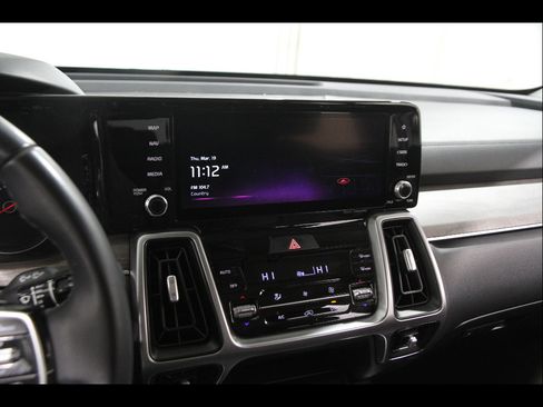 Used 2022 Kia Sorento S image 9