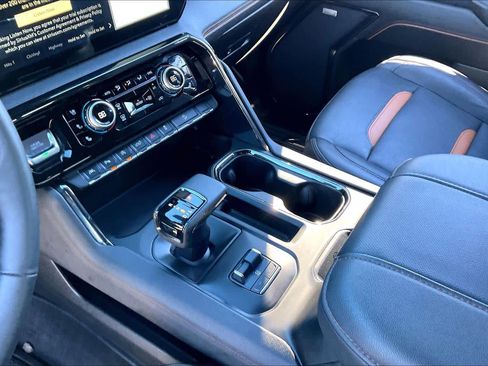 Used 2024 GMC Sierra 1500 AT4 w/ Technology Package image 16