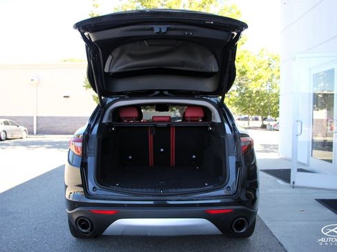 Used 2019 Alfa Romeo Stelvio Ti image 34