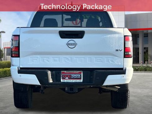 Used 2023 Nissan Frontier SV w/ SV Convenience Package image 6