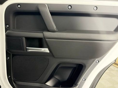 New 2026 Land Rover Defender 110 X-Dynamic SE AWD/4WD image 28