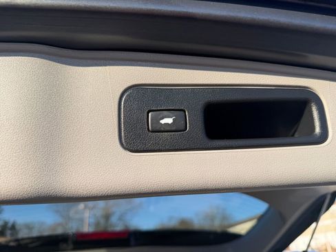 Used 2013 Honda Odyssey Touring Elite image 34