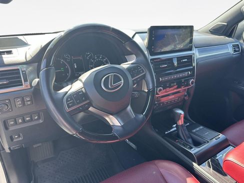 Used 2023 Lexus GX 460 Luxury w/ Accessory Package image 11