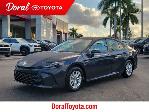 Used 2026 Toyota Camry LE image 1