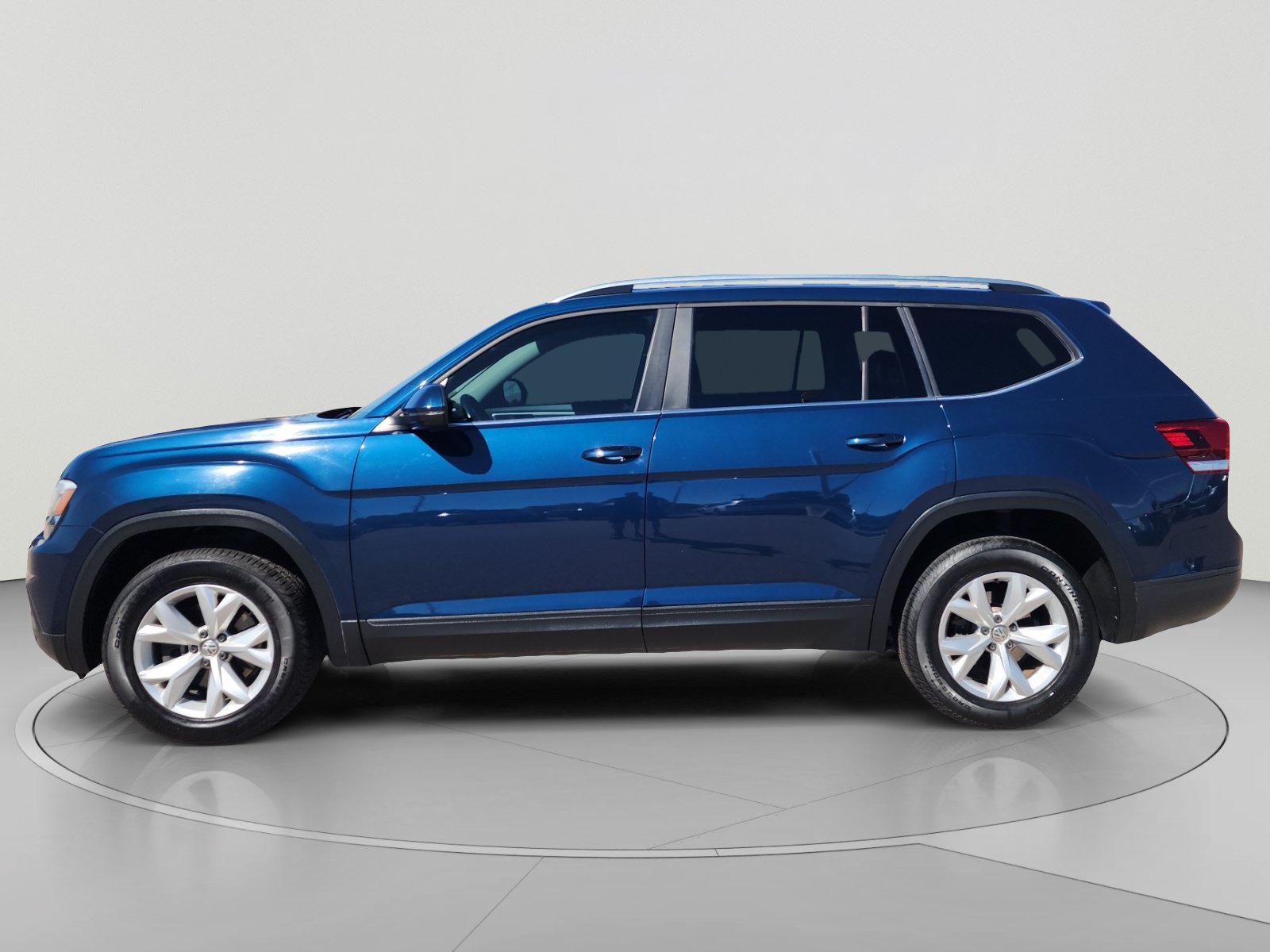 Used 2018 Volkswagen Atlas SE FWD image 2