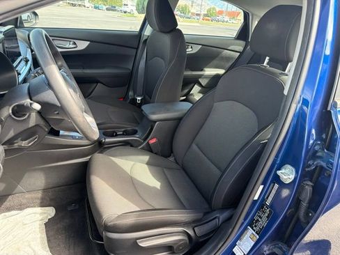 Used 2022 Kia Forte LXS FWD image 9