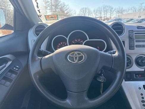 Used 2010 Toyota Matrix S image 16