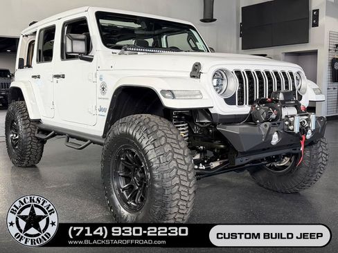 Used 2024 Jeep Wrangler Unlimited Sahara AWD/4WD image 2