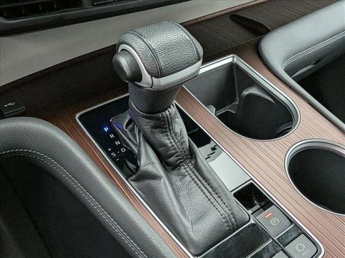 Certified 2021 Toyota Sienna XLE image 12