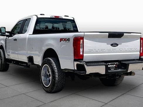 Used 2025 Ford F350 XL w/ FX4 Off-Road Package AWD/4WD image 12