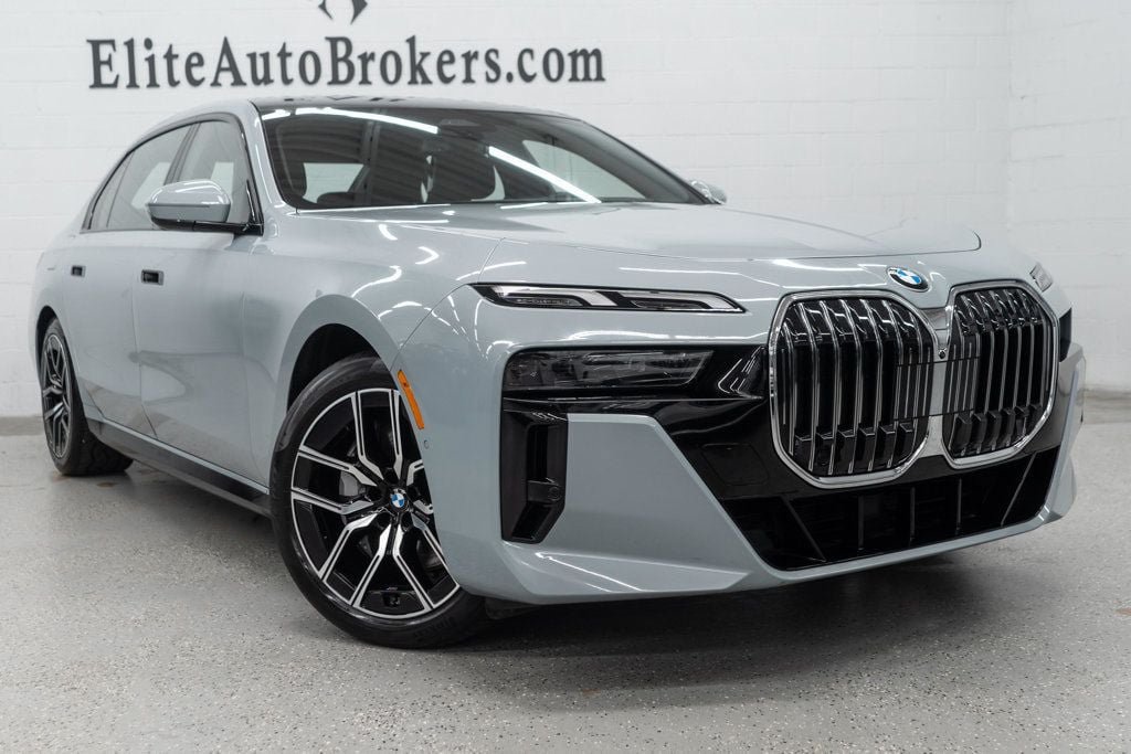 Used 2026 BMW 740i xDrive AWD/4WD image 7