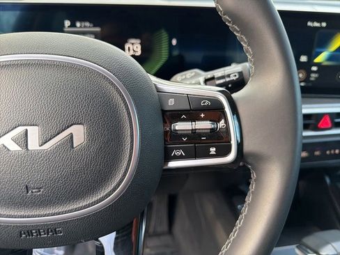 Used 2024 Kia Sorento S image 22