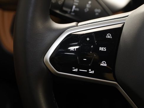 Used 2025 Volkswagen ID. Buzz Pro S image 45