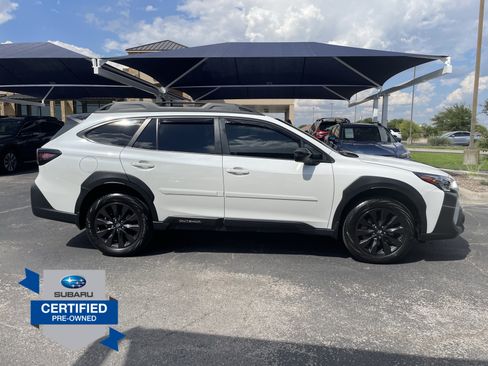 Used 2025 Subaru Outback Onyx Edition XT AWD/4WD image 8