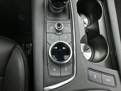 Certified 2025 Cadillac XT6 Premium Luxury image 24