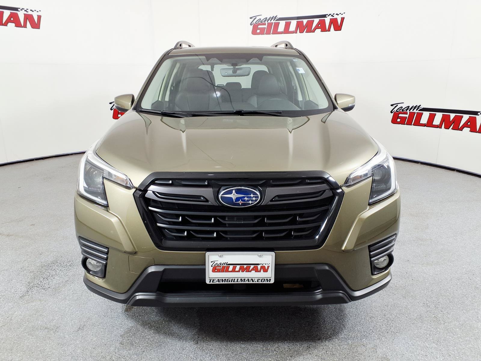 Used 2023 Subaru Forester Limited AWD/4WD image 2