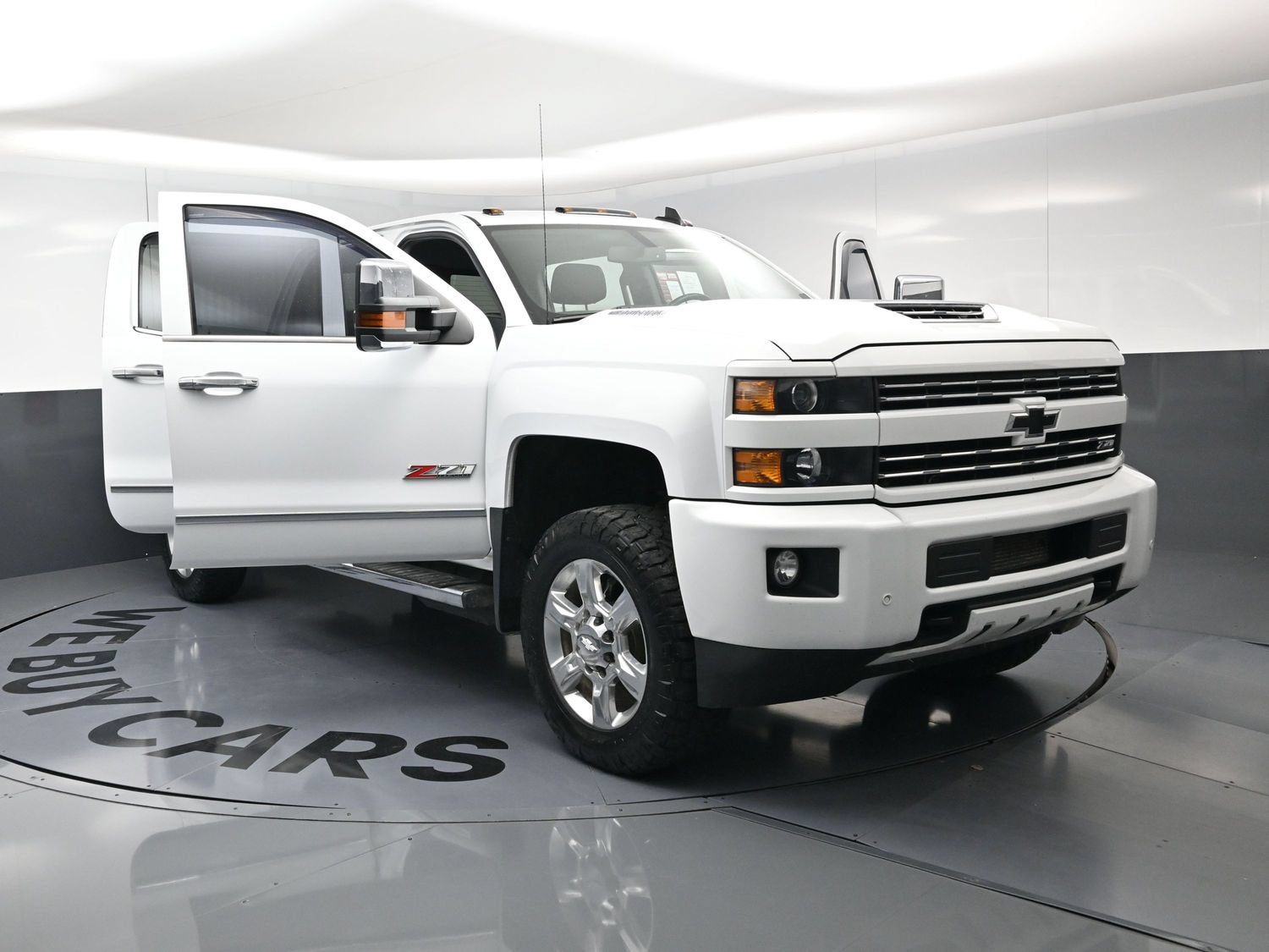 Used 2017 Chevrolet Silverado 2500 LTZ w/ Duramax Plus Package AWD/4WD image 25
