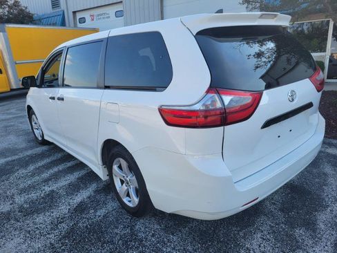 Used 2020 Toyota Sienna L FWD image 6