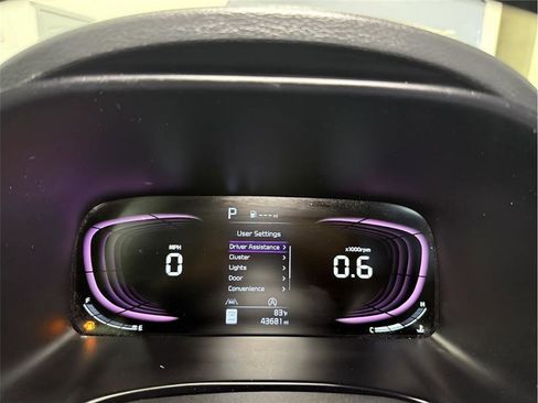 Used 2023 Kia Soul LX w/ LX Technology Package image 32