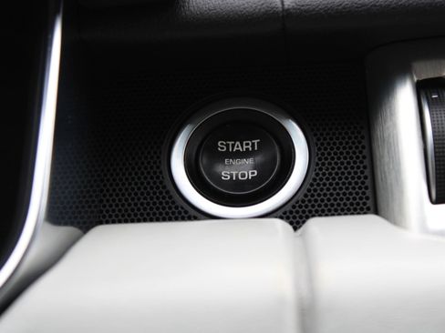 Used 2015 Land Rover Range Rover Supercharged image 24