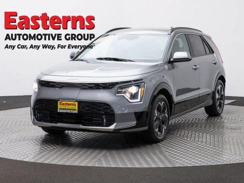 Used 2024 Kia Niro Wind w/ Wind Preserve Package FWD image 1