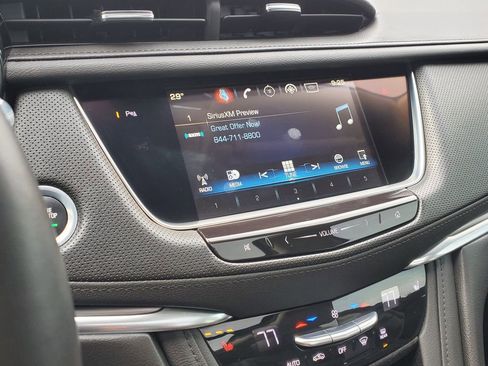 Used 2019 Cadillac XT5 Luxury w/ LPO, Black Ice Package image 28