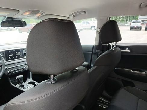 Used 2020 Kia Sportage LX AWD/4WD image 12