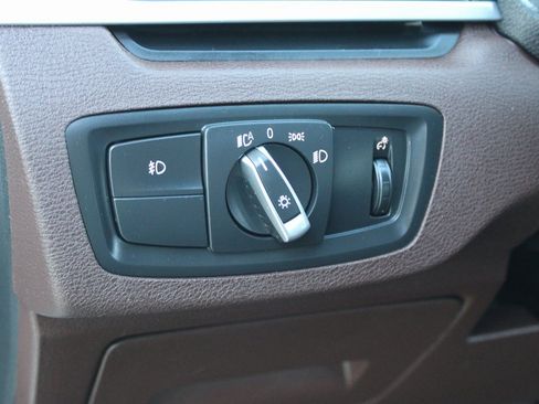 Used 2017 BMW X1 xDrive28i image 11