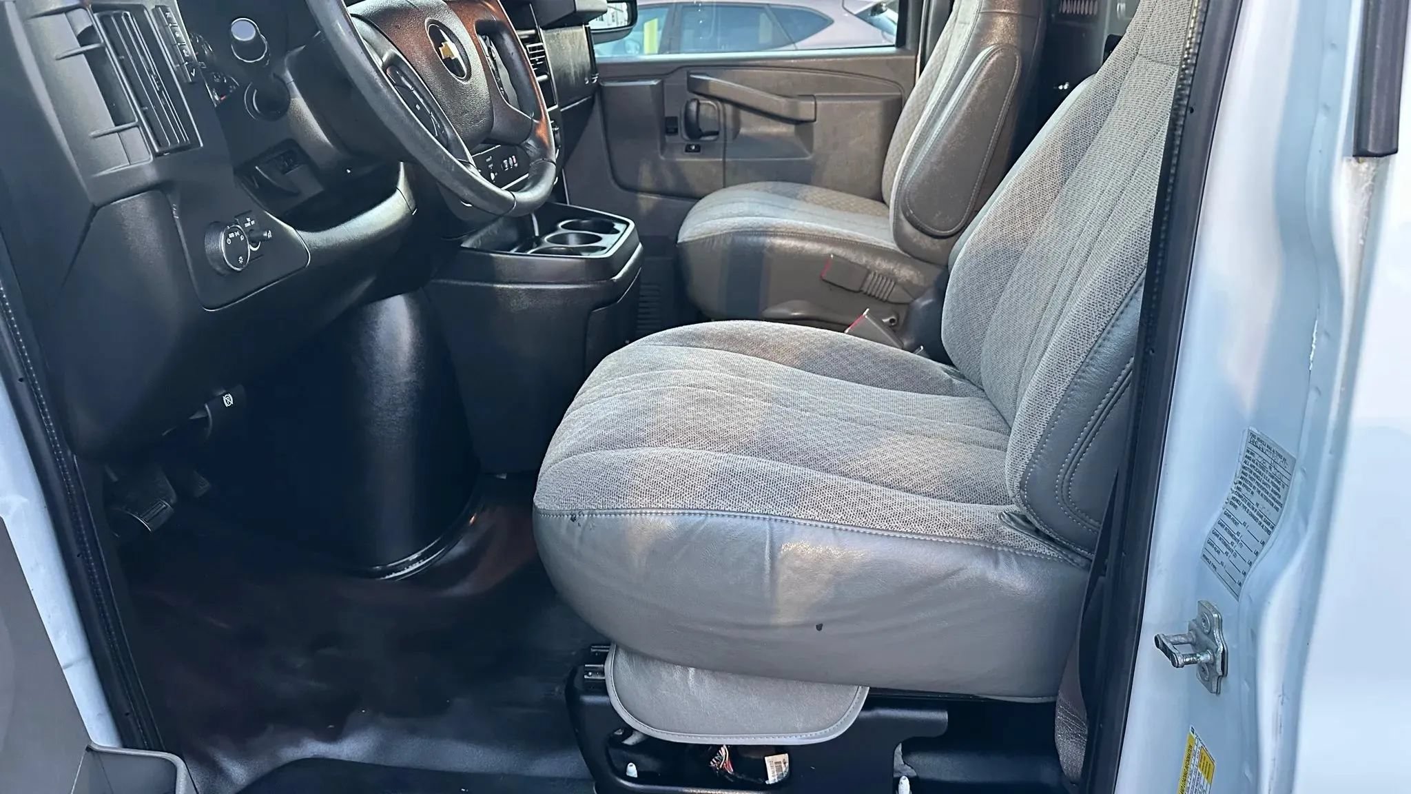 Used 2021 Chevrolet Express 2500 w/ Driver Convenience Package RWD image 22