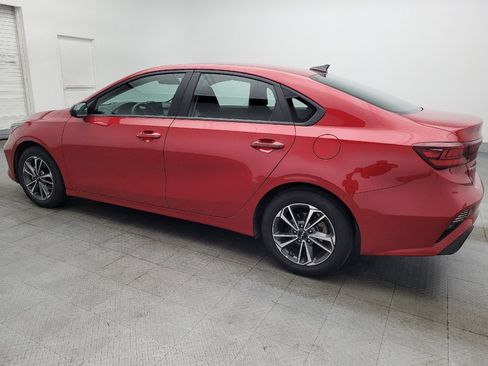 Used 2024 Kia Forte LXS FWD image 3