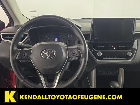 Used 2024 Toyota Corolla Cross LE AWD/4WD image 12