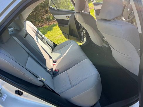 Used 2016 Toyota Corolla LE FWD image 6