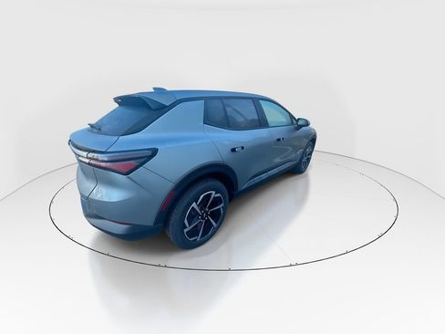 New 2026 Chevrolet Equinox EV LT image 8