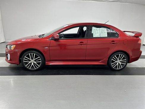 Used 2017 Mitsubishi Lancer SE image 6