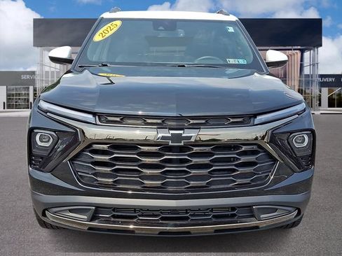 Used 2025 Chevrolet TrailBlazer ACTIV w/ Convenience Package AWD/4WD image 2