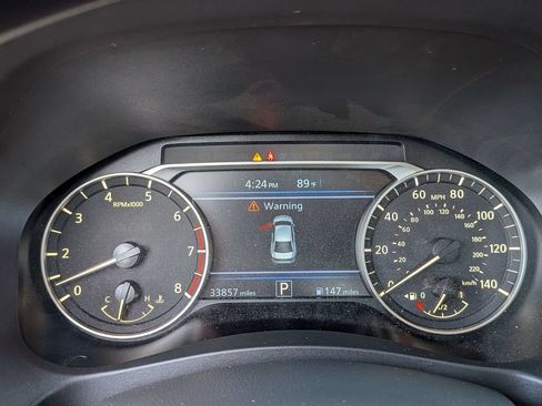 Used 2025 Nissan Altima 2.5 SV FWD image 15
