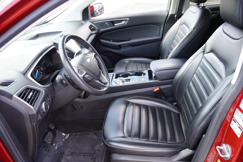 Certified 2020 Ford Edge SEL w/ Cold Weather Package AWD/4WD image 16